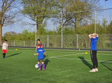 Trainingsavond S.K.N.W.K. JO7-1, JO11-1JM en JO12-1JM van maandag 8 april 2024 (75/79)